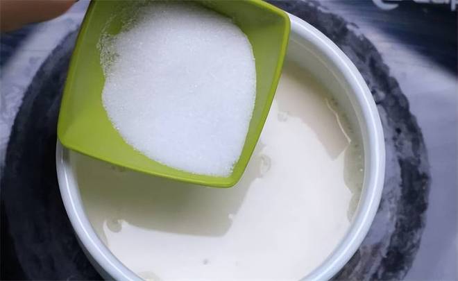 白糖期货评论_白糖制作工艺流程_甘蔗榨汁过程