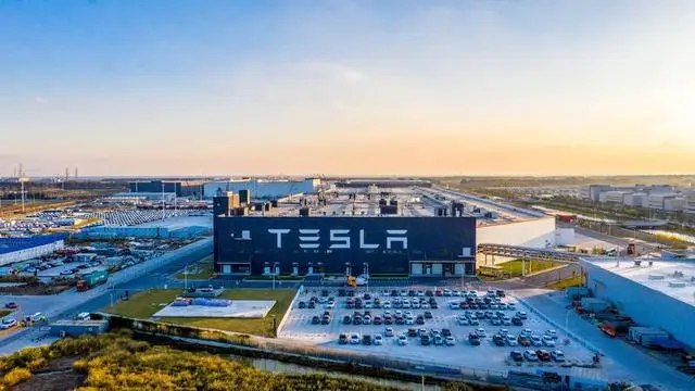 中国外汇储备规模对比俄罗斯_中国外汇储备分布_冻结中国外汇储备