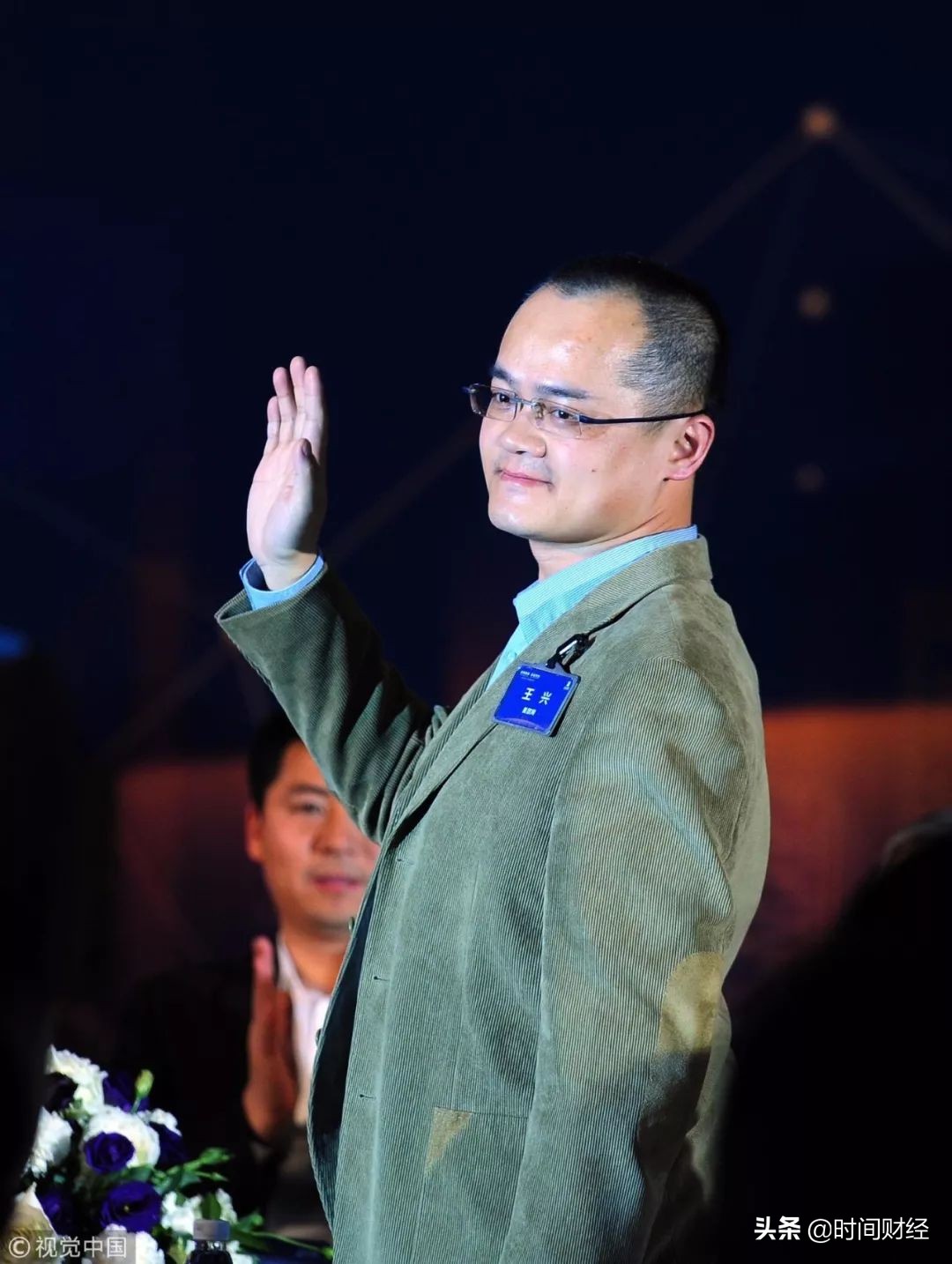 美团期权价值_美团B类股票解禁_美团创始人王兴减持态度