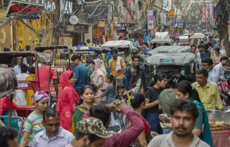 印度央行降息政策_印度外汇管制_印度卢比贬值