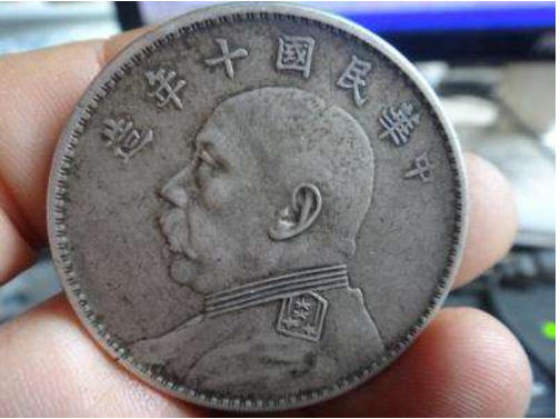 民国货币制度_银两与银元流通历史_民国法币一块钱兑换